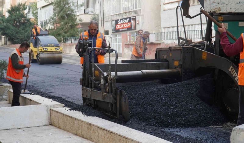 Sıcak asfalt çalışmaları tamamlanıyor
