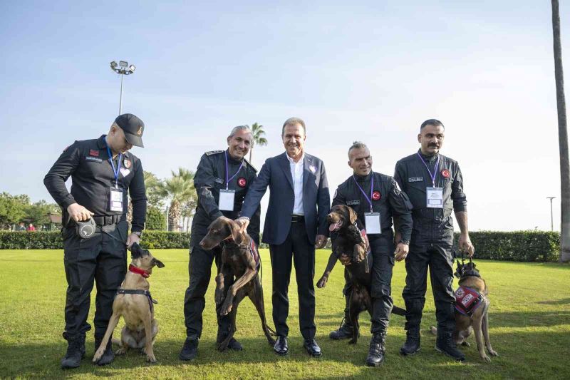 Mersin’de ’Köpekli Arama Kurtarma Çalıştayı’ başladı
