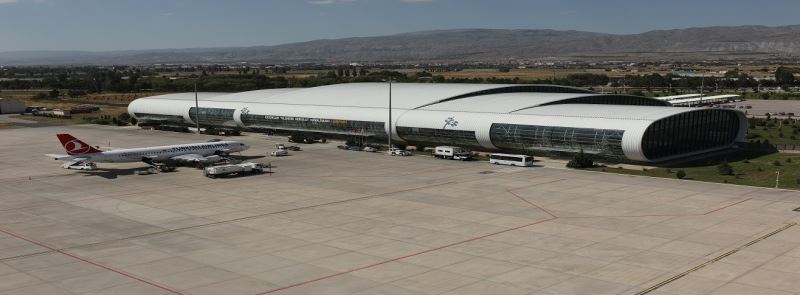 Erzincan Yıldırım Akbulut Havalimanı’ndan kasım ayında 24 bin 516 yolcu faydalandı
