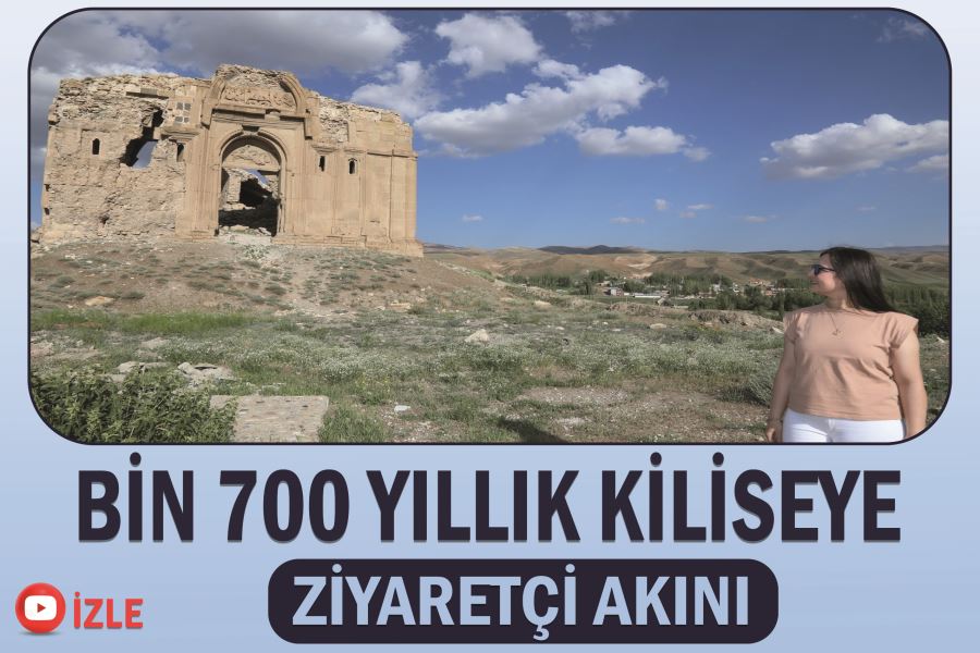 Bin 700 yıllık kiliseye ziyaretçi akını