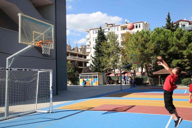 106 okula daha basketbol ve voleybol sahası kazandırıldı
