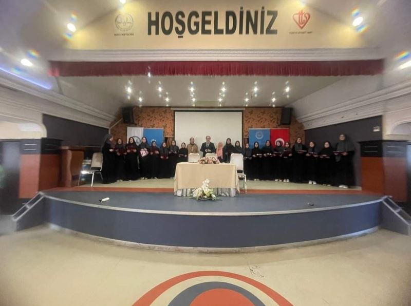 26 öğrenciye hafızlık belgeleri verildi
