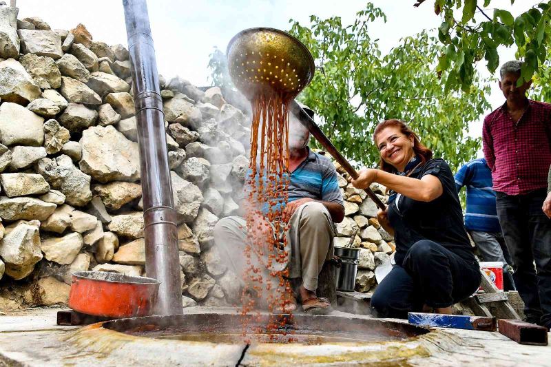 Üretici kadınlar Uzuncaburç’ta buluştu
