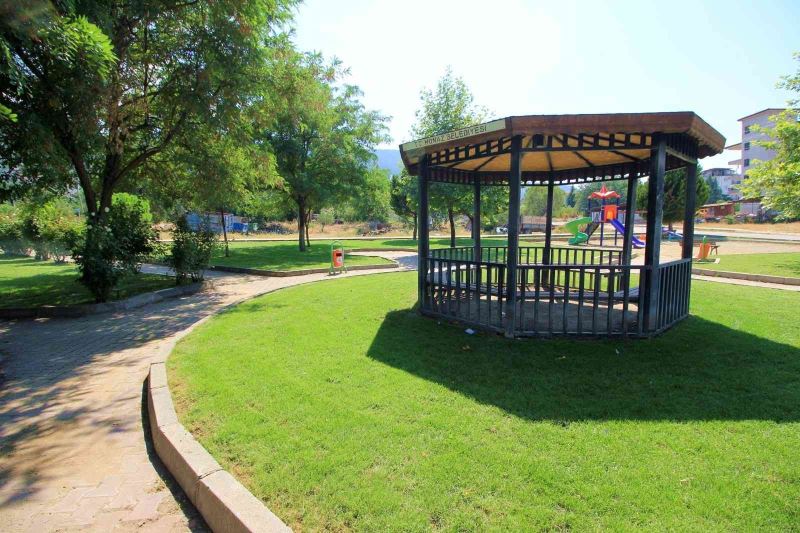 Honaz’da yeşil alan ve park yapım çalışmaları hızlandı
