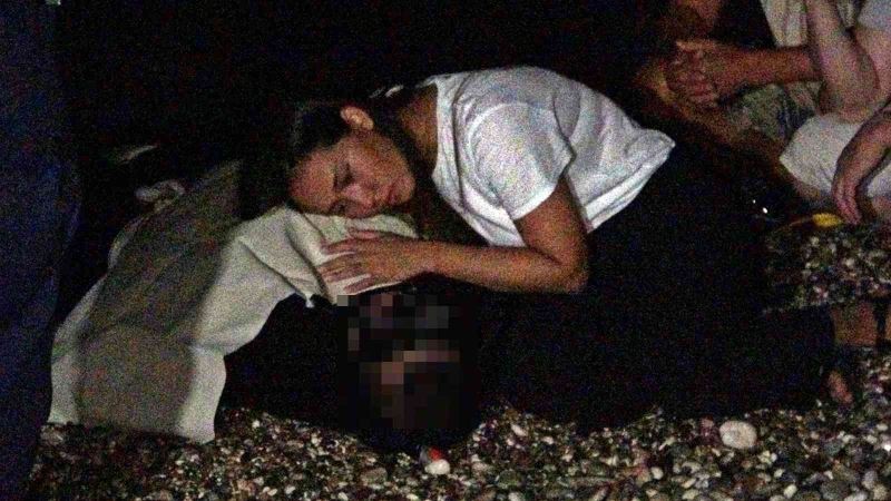 Ablanın kardeşine son sarılışı
