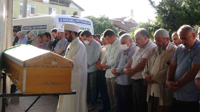 1 yıl önce ölen kızı gibi kendisi de kaza kurbanı oldu
