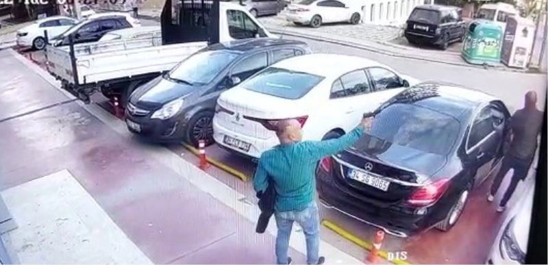 Sancaktepe’de MHP’li üyeye silahlı saldırı anı kamerada
