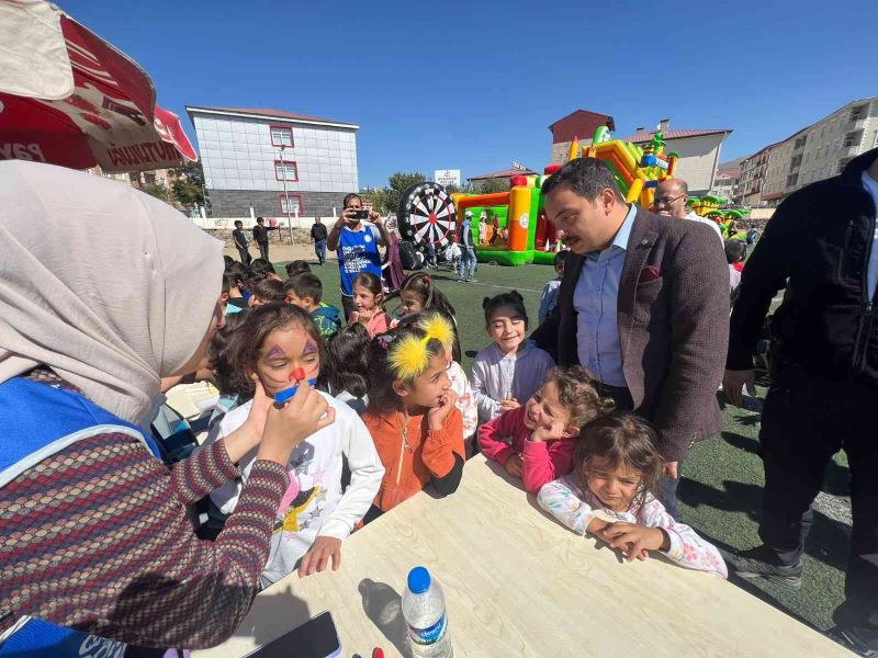 Muradiye Belediyesinden çocuk şenlikleri
