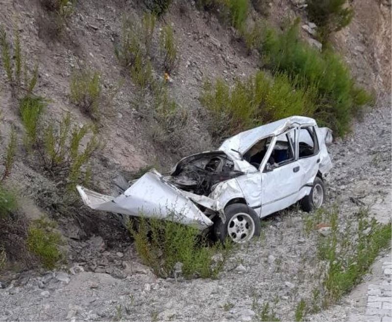 Otomobilin uçuruma yuvarlandığı kazada bir çocuk hayatını kaybetti
