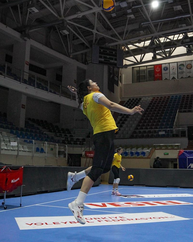 Göztepe Voleybol, Muratpaşa Bld. maçının hazırlıklarını sürdürdü
