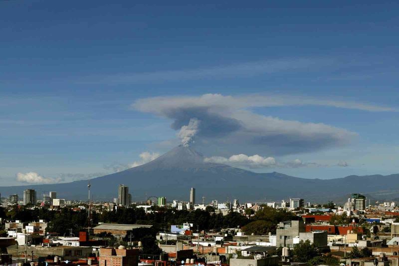 Popocatepetl Yanardağı’nda 3 patlama
