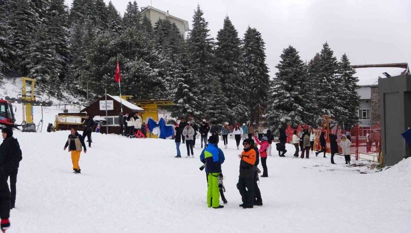 Uludağ’da kar kalınlığı 30 santimetreye ulaştı
