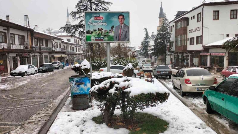 Antalya’nın Elmalı ilçesinde kar sevinci
