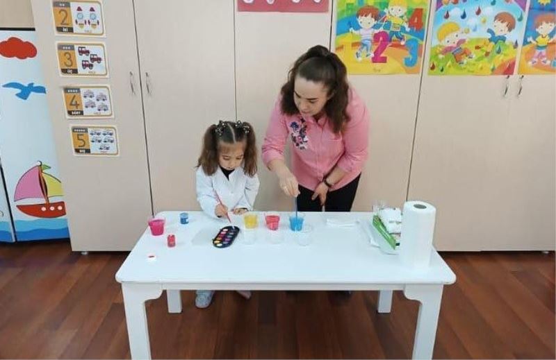 Okul öncesi minikler oyunlarla matematik öğreniyor
