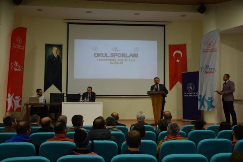 ’Okul Sporları Bilgilendirme Toplantısı’ düzenlendi
