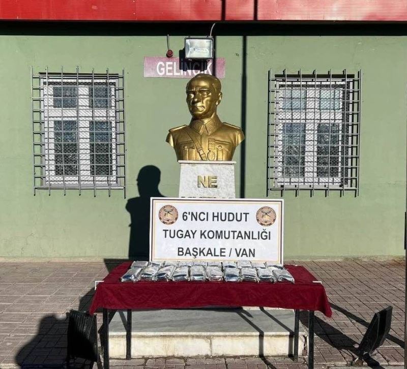 Hudut Kartalları Van sınırında 20 kilogram 500 gram uyuşturucu ele geçirildi
