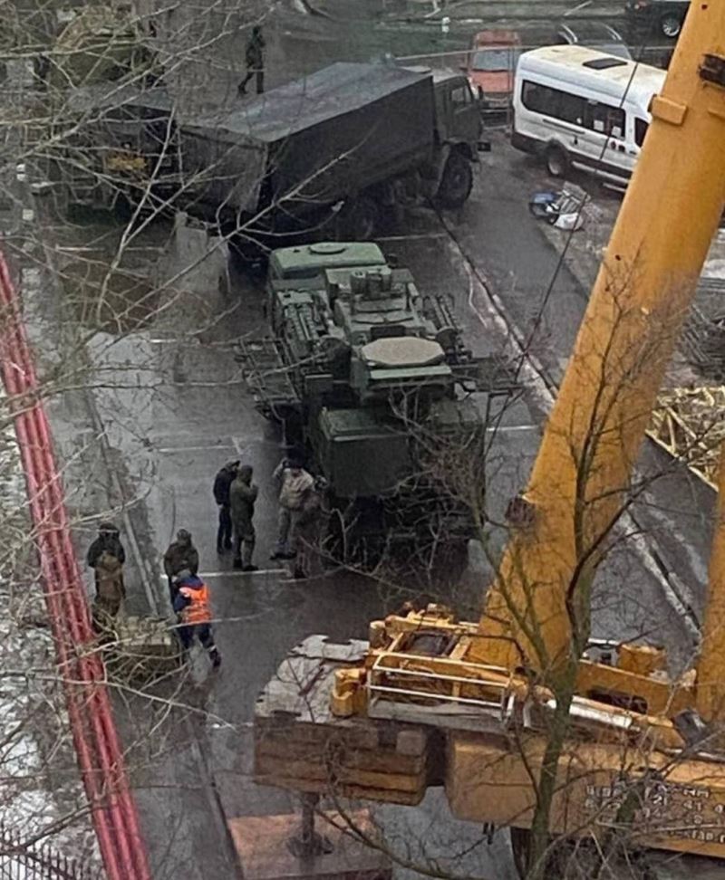 Rusya’da kamu binalarının çatılarına hava savunma sistemleri yerleştirildi
