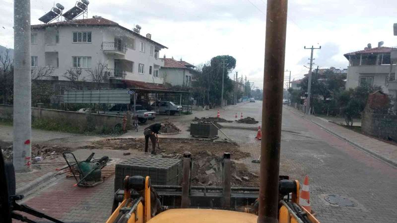 Ortaca’da yol seferberliği
