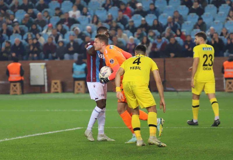 Spor Toto Süper Lig: Trabzonspor: 4 - İstanbulspor: 0 (Maç sonucu)
