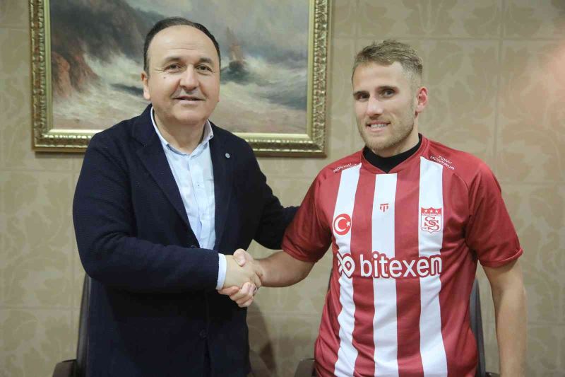 Samu Saiz resmen Sivasspor’da
