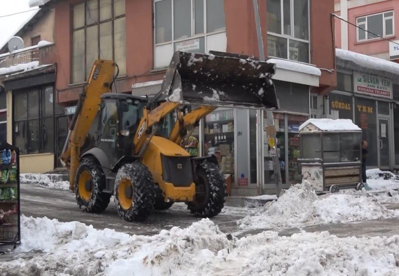 Muş’ta 272 köy yolu ulaşıma kapandı
