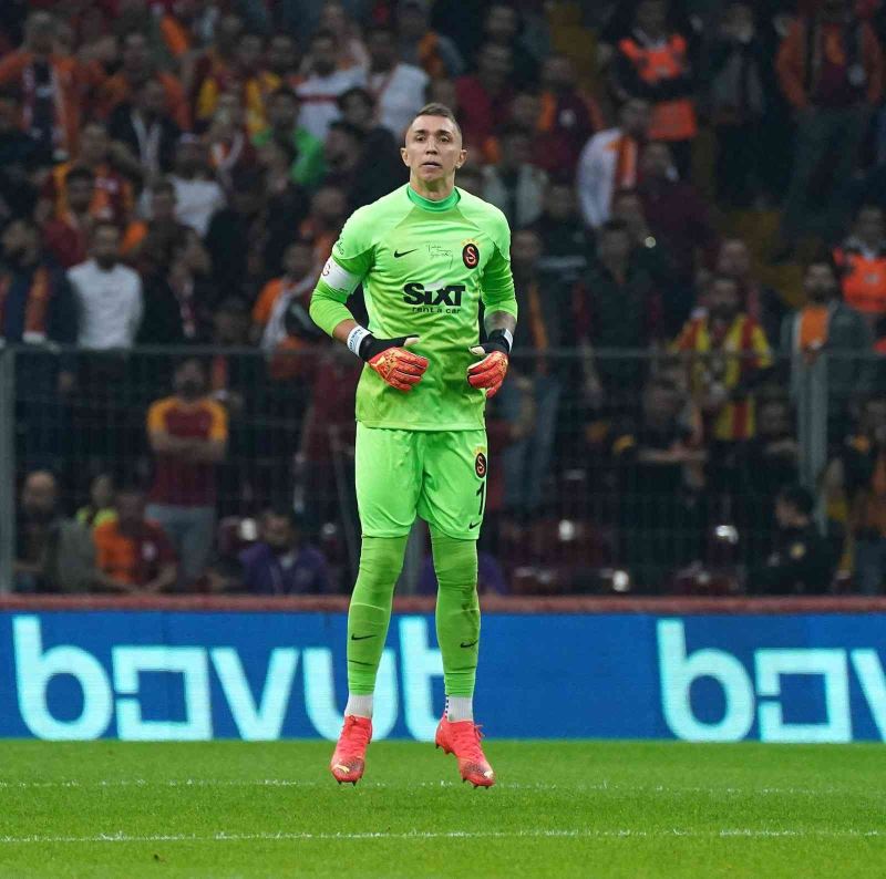 Fenerbahçe derbilerinin en deneyimlisi Fernando Muslera
