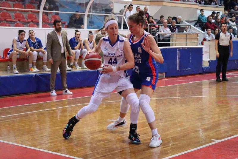 TKBL: İzmit Belediyespor: 93 - Emlak Konut Gelişim: 81
