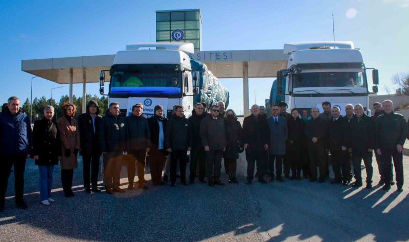 Uşak Üniversitesi’nden deprem bölgesine 2 yardım tırı gönderildi
