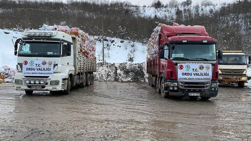 Ordu’dan deprem bölgelerine yardımlar sürüyor
