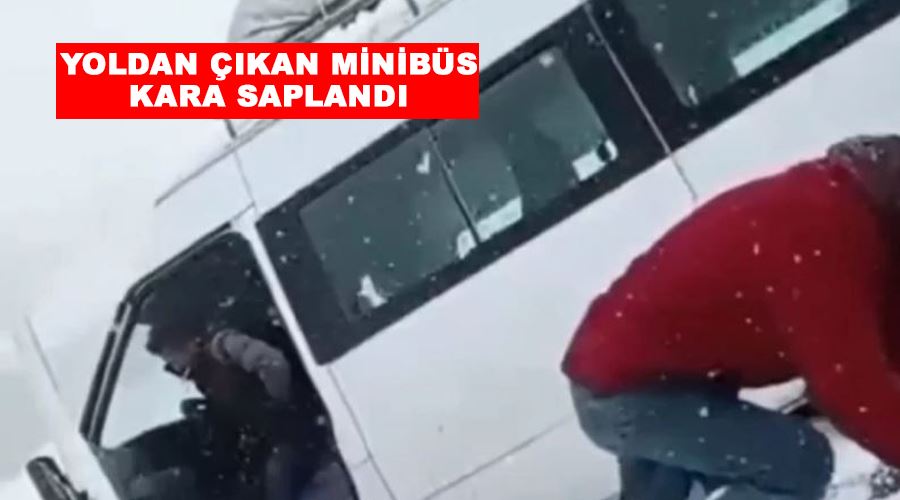 Yoldan çıkan minibüs kara saplandı