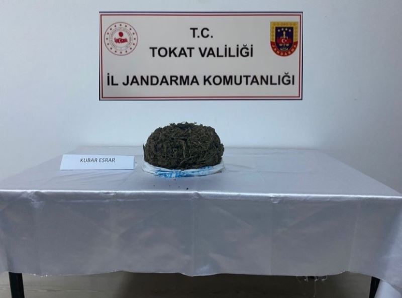 Tokat’ta 1 kilo 180 gram kubar esrar ele geçirildi
