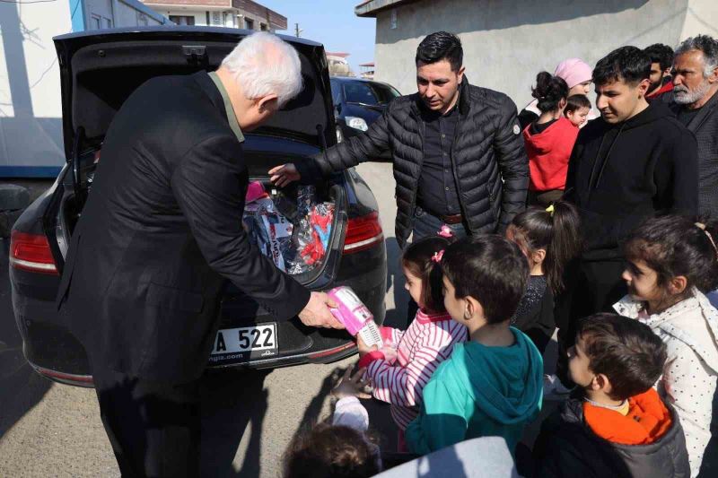 Hatipoğlu’ndan depremzedelere moral ziyareti
