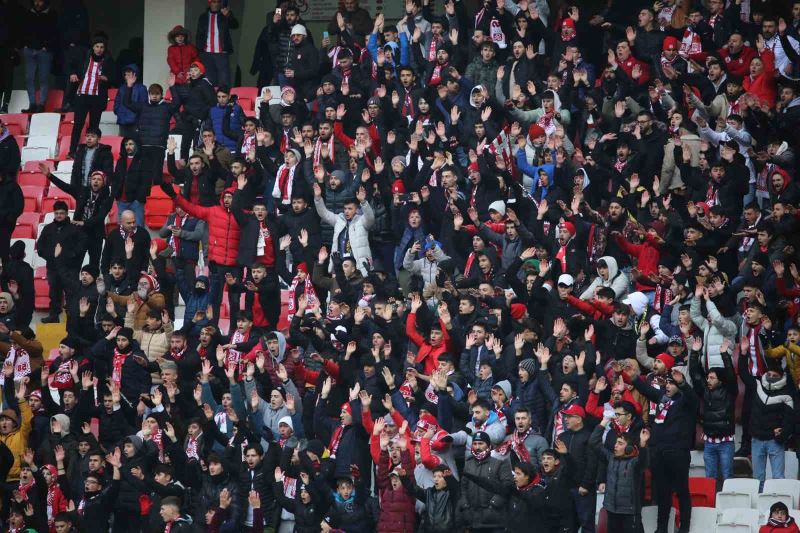 Sivassporlu taraftarlar Beşiktaş maçına ilgi gösterdi
