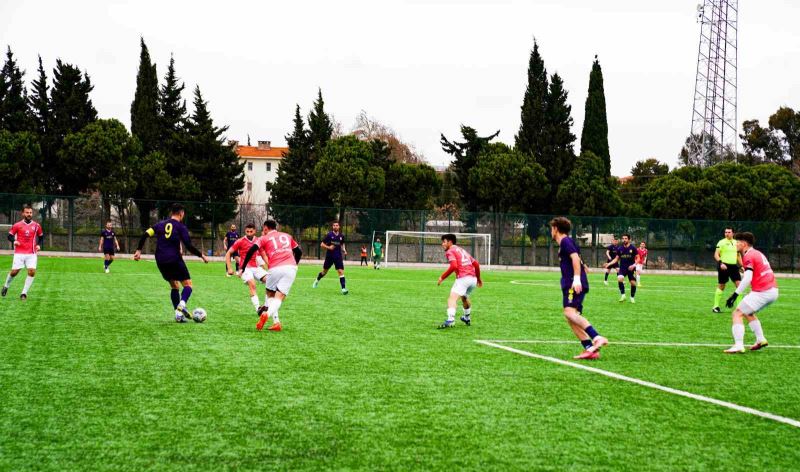 Alaçatıspor, Budaklar Gençlik’i 4-0 yendi
