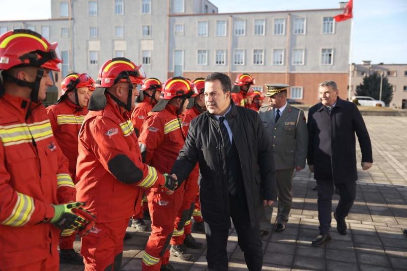 Arnavutluk’tan Türkiye’ye arama-kurtarma ekibi desteği
