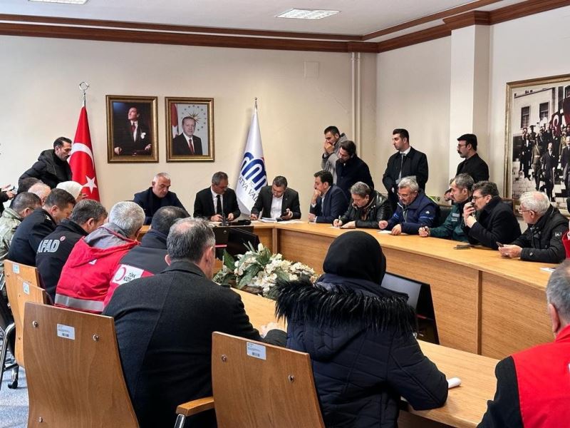 Bakanlar Özer ile Ersoy, Malatya’da Koordinasyon ve Değerlendirme Toplantısı gerçekleştirdi
