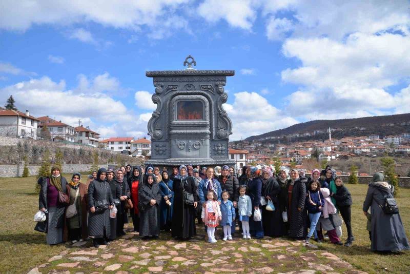 Başkan Oğuz kültür turu düzenledi
