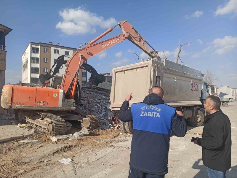 Samsun zabıtası deprem bölgesinde
