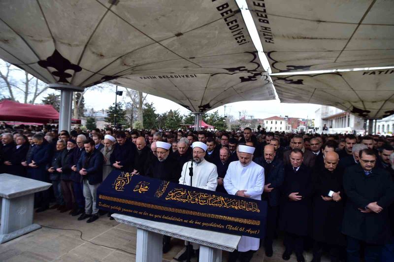 Bakan Varank’ın acı günü
