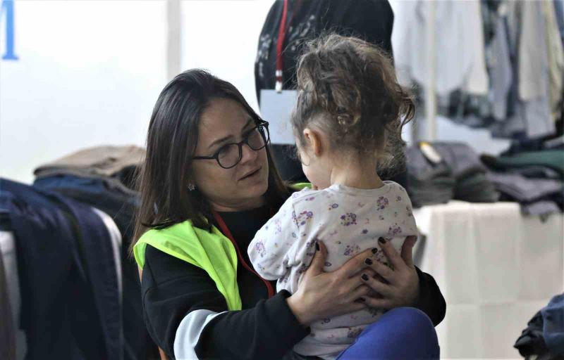 Merkezefendi Dayanışma Merkezi depremzedelerin ihtiyacını karşılıyor
