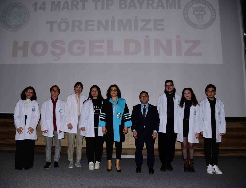 BAÜN’de Tıp öğrencileri beyaz önlük giydi
