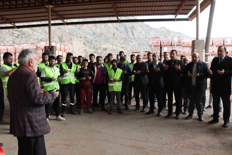 Oltu Tuğla Fabrikası deprem nedeni ile üretime erken başladı
