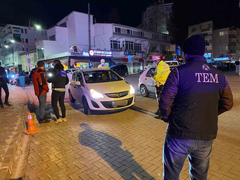 Sinop’ta ’güven-huzur’ uygulamasında 4 hükümlü yakalandı
