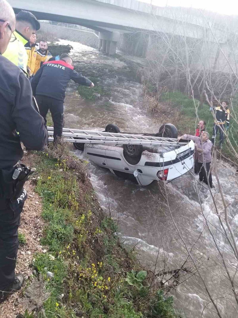 Tokat’ta otomobil dereye uçtu: 1 ölü, 1 yaralı
