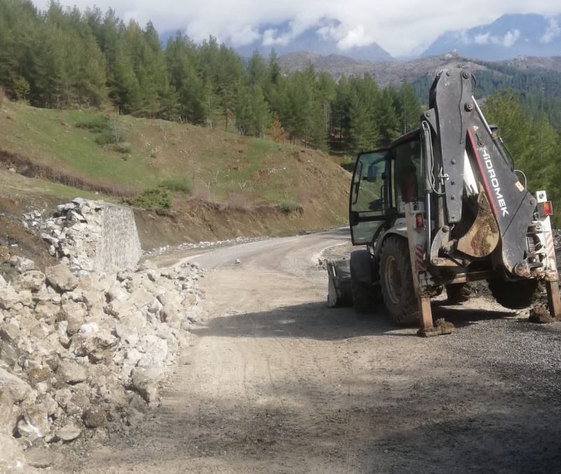 Siirt’te istinat duvarı çöktü
