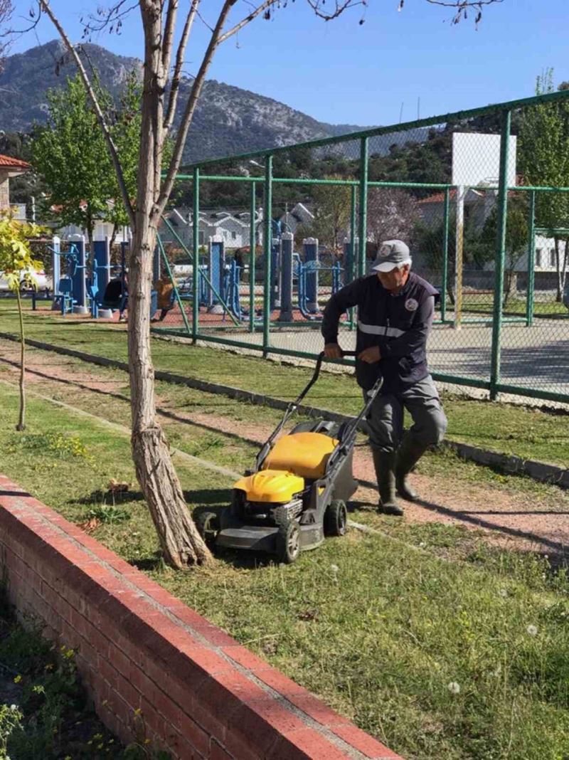 Ortaca’nın yeşil alanlarında ’Bahar’ bakımı
