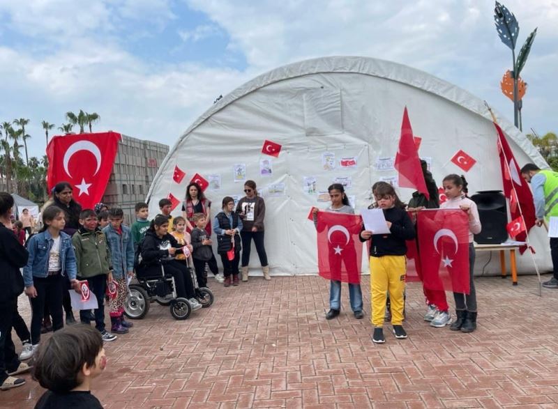 Deprem bölgesindeki öğretmen ve öğrenciler 18 Mart’a özel program hazırladı
