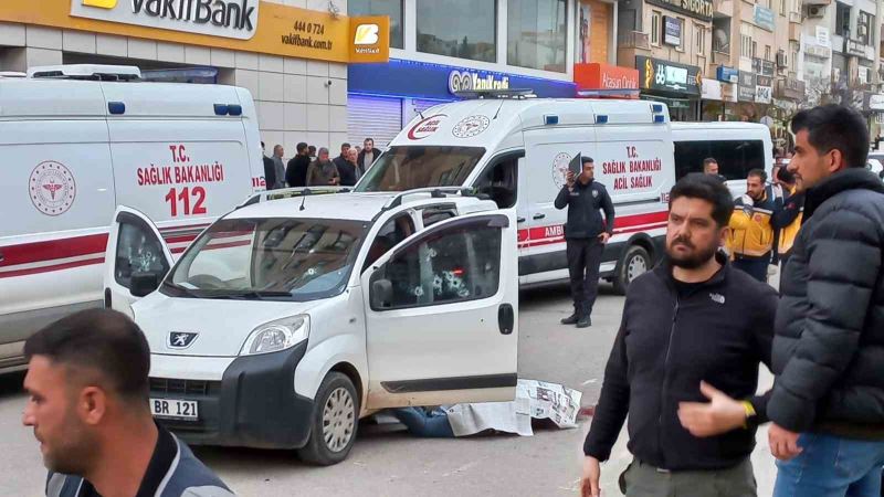 Mardin’de seyir halindeki araca silahlı saldırı: 2 ölü
