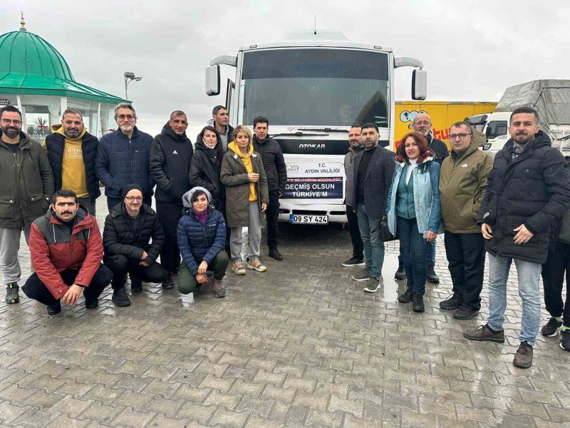 Aydın’ın gönüllü öğretmenleri deprem bölgesinde
