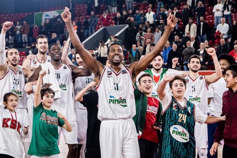 Pınar Karşıyakalı Erick McCollum, ligin sayı lideri
